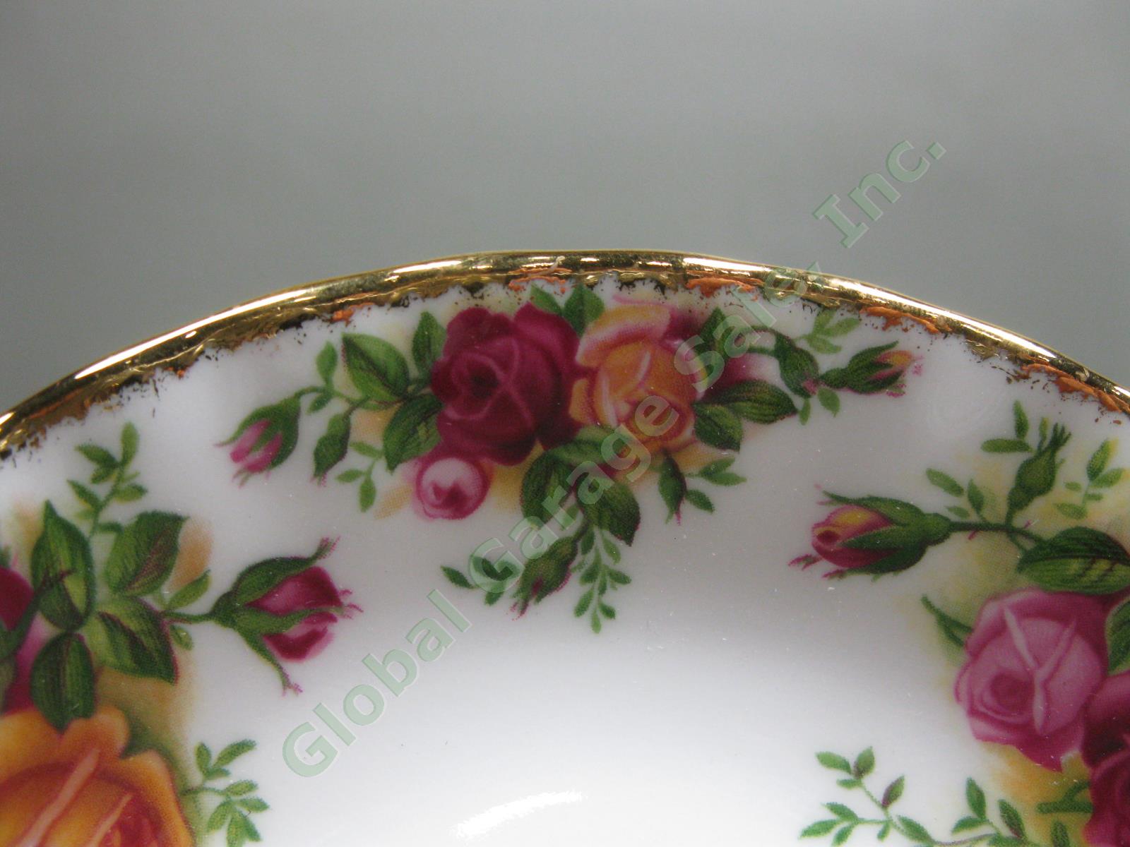 8 Royal Albert Old Country Roses Footed Tea Cup/Saucer Gold Trim Bone China Set 9