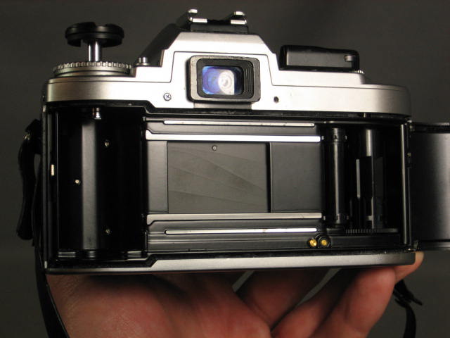 Nikon FG SLR 28mm f/2.8 50mm f/1.8 70-210mm f/4 Lens + 6