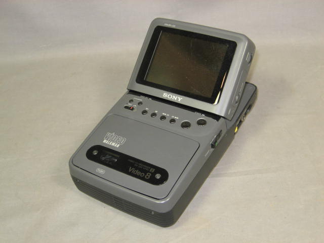 Sony GV-200 GV200 Video 8 8mm TV Recorder Walkman NTSC 1