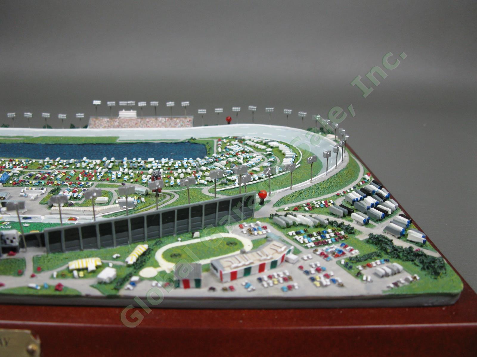 Danbury Mint Daytona 500 International Speedway NASCAR Racetrack Replica Race NR 5