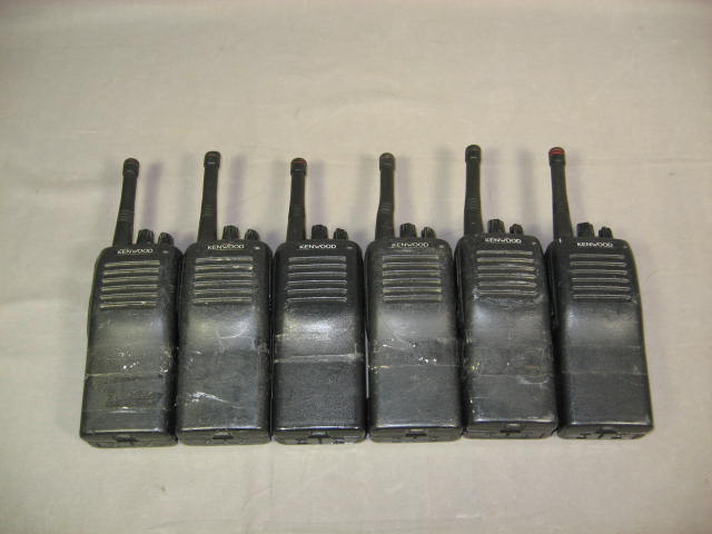 6 Kenwood TK-360G Portable 8-Ch UHF Radios Rack Charger 1