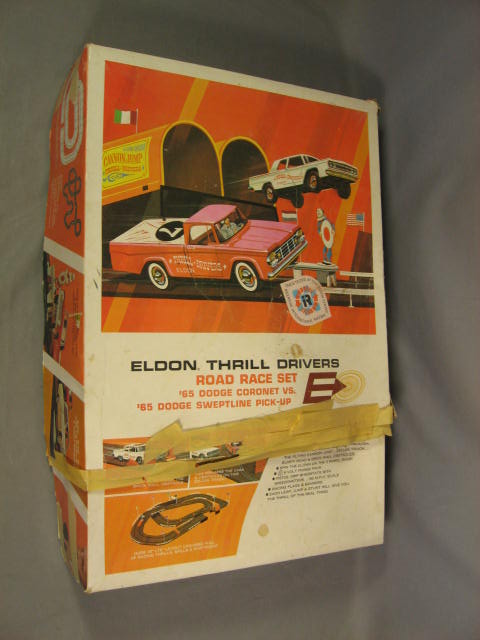 Eldon Thrill Drivers Road Race Set 1/32 Slot Car Track Dodge Coronet Sweptline