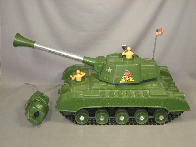 Vintage RC Deluxe Reading Tiger Joe Toy Motorized Army Tank Box Battery Operated 1