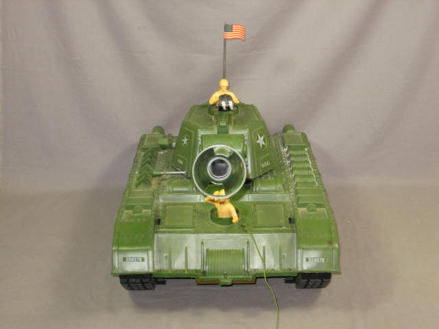 Vintage RC Deluxe Reading Tiger Joe Toy Motorized Army Tank Box Battery Operated 2