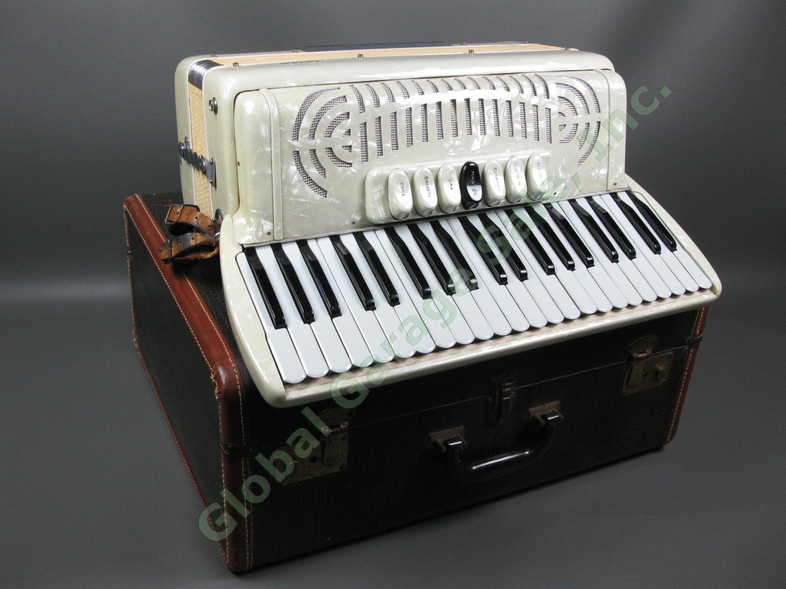 RARE Vintage White Pollina Piano Accordion 41/120 Treble Bass Keyboard Hard Case