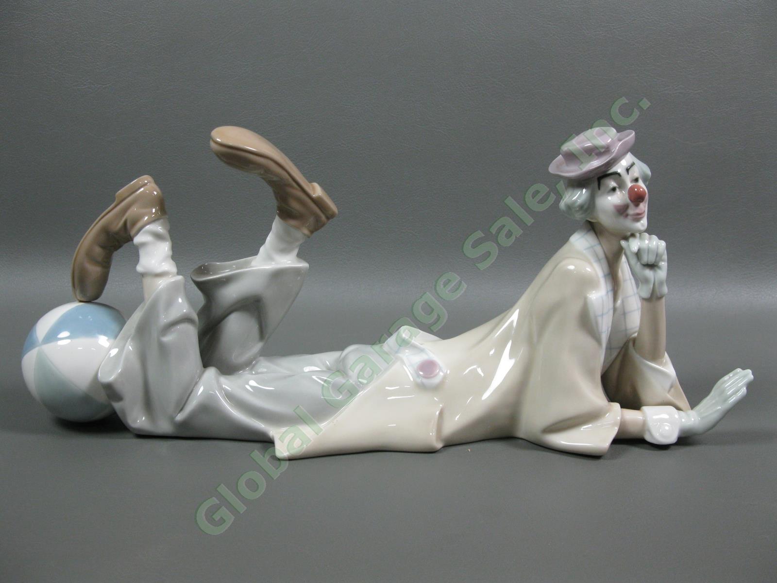 Retired LLadro 4618 Payaso Acostado Reclining Clown & Ball Porcelain Figurine NR