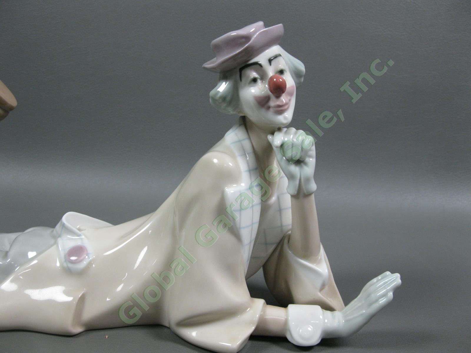 Retired LLadro 4618 Payaso Acostado Reclining Clown & Ball Porcelain Figurine NR 1