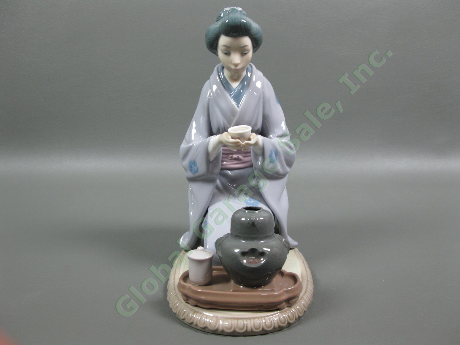 1981 LLadro 5122 August Moon Geisha Japanese Girl Serving Tea Ceremony Figurine 2
