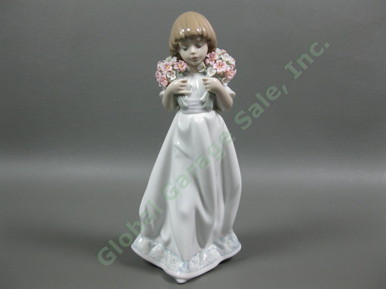 Retired 1987 Lladro Collectors Society 7603 Spring Bouquets Girl Flower Figurine