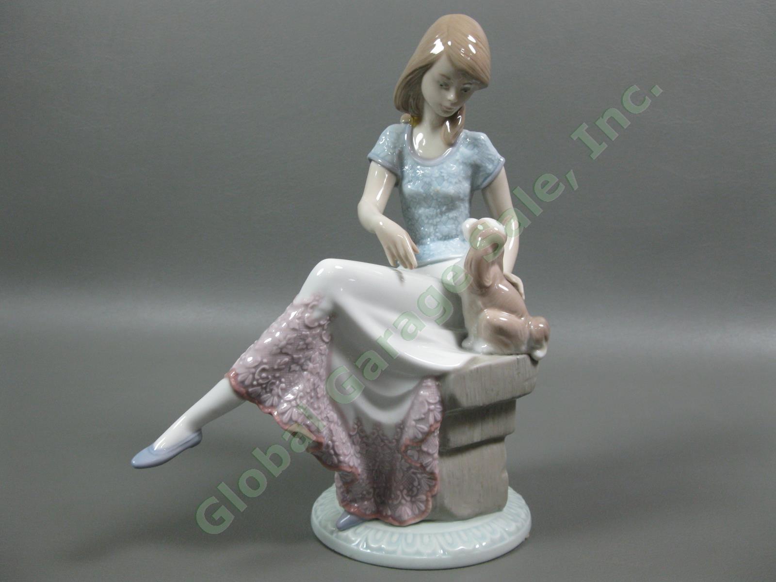Retired 1990 Lladro Collectors Society 7612 Picture Perfect Women Dog Figurine
