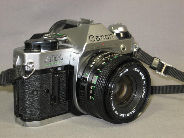 Canon AE-1 Program SLR Camera 28mm 50mm 85-300mm Lens + 2