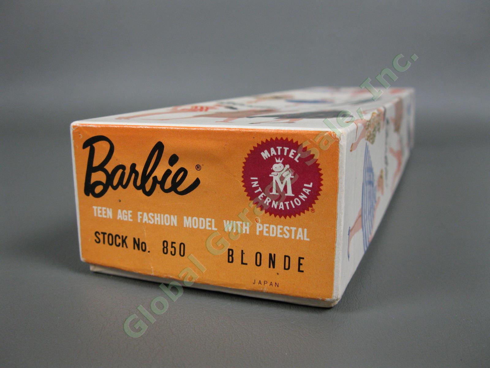 Original Vintage 850 Bubblecut Blonde Barbie Doll Black White Swimsuit Japan Box 9