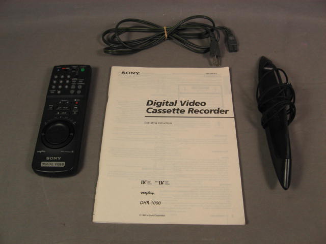 Sony DHR-1000 MiniDV DVCAM Digital VCR Deck Recorder NR 8