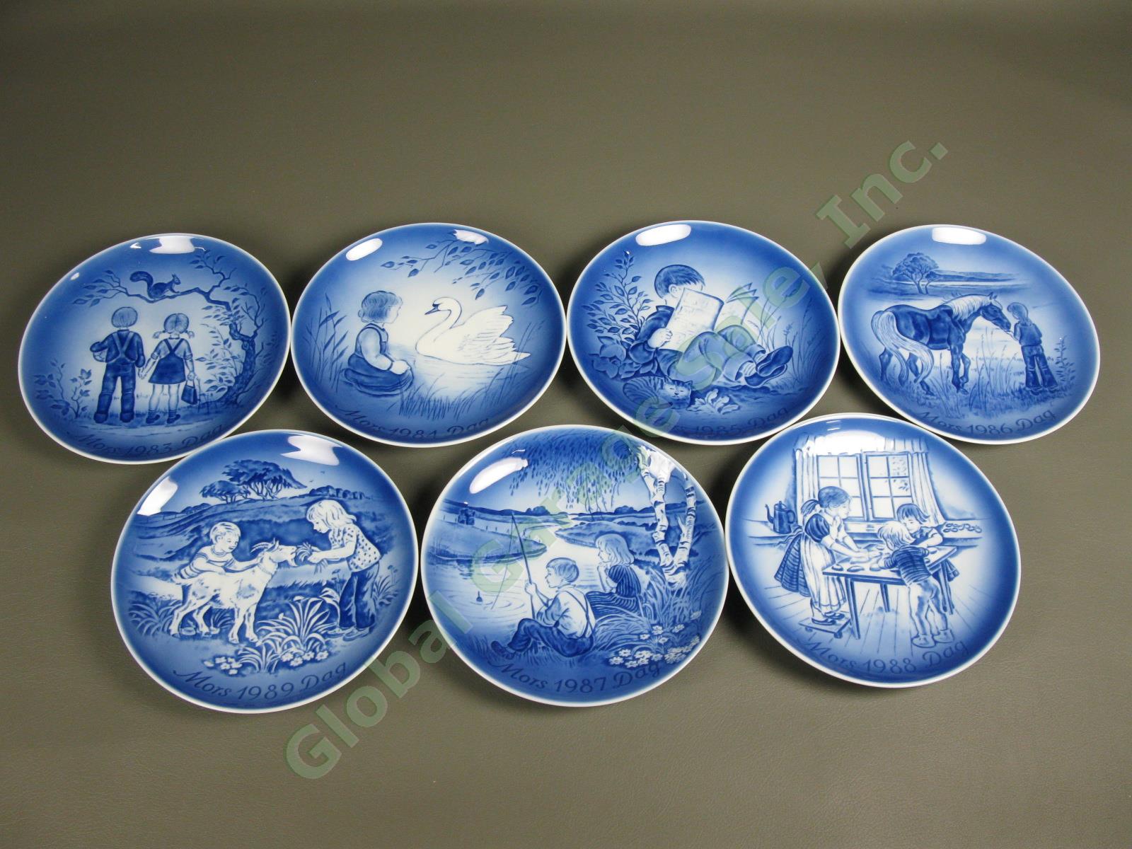 25 1970-1994 Desiree Denmark Old Copenhagen Blue Porcelain Mothers Day Plate Set 7