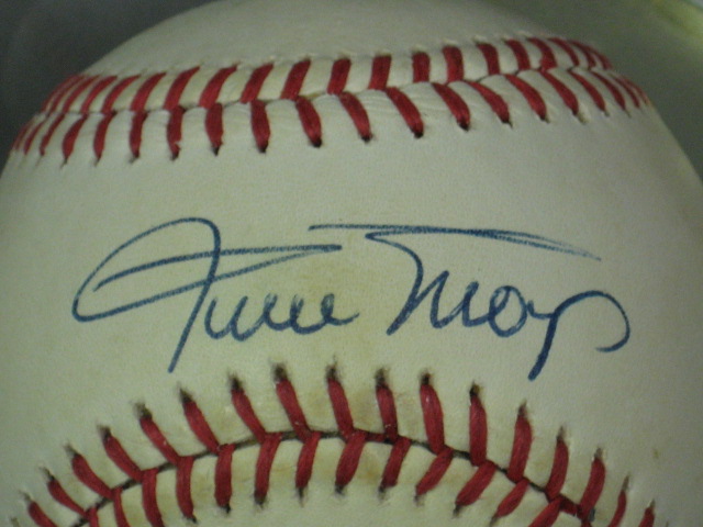 Willie Mays Signed Baseball Autograph Auto HOF Ball #24 1
