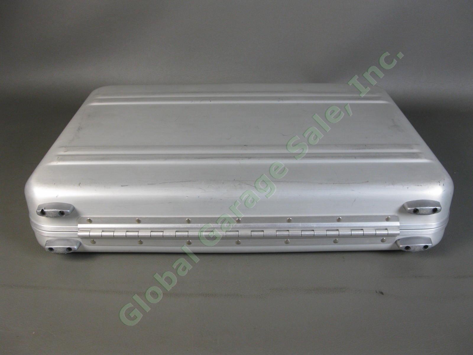 Halliburton ZERO Aluminum Briefcase 18"x13"x3" Combo Lock Excellent Condition NR 6