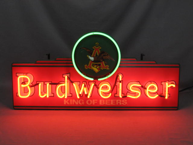 Bud Budweiser King of Beers Neon Light Up Bar Pub Sign