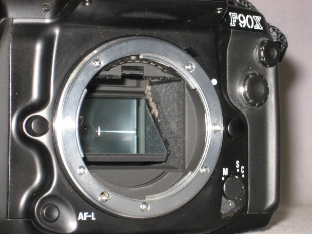 Nikon F90X 35mm Af Auto Focus SLR Camera Body W/ Strap 7