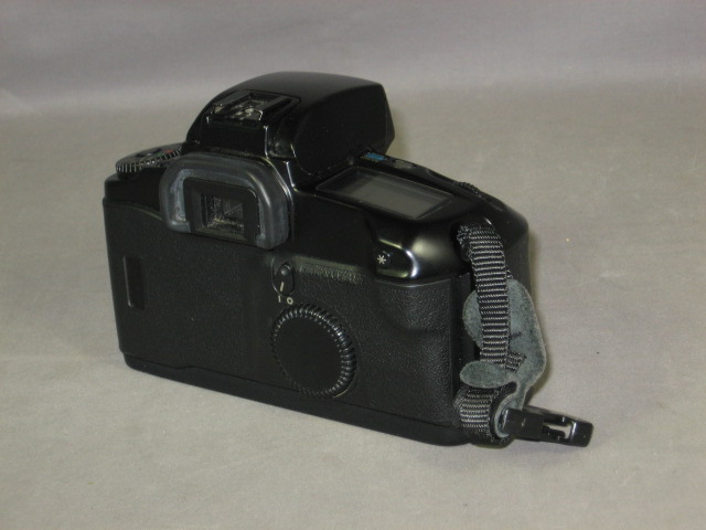 Canon EOS ELAN 35mm SLR Film Camera Body 220EX Flash ++ 4