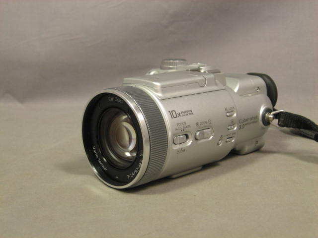 Sony CyberShot DSC-F717 5.0 Megapixel Digital Camera NR 2
