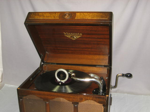 Victor Victrola VVI-70 Talking Machine Phonograph NR 6