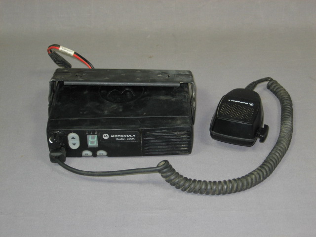 Motorola Radius CM200 4 Channel 25 Watt UHF Radio + Mic