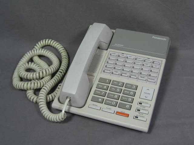 4 Panasonic Telephone Phones KX T7220 T7230 T7425 T7433 1