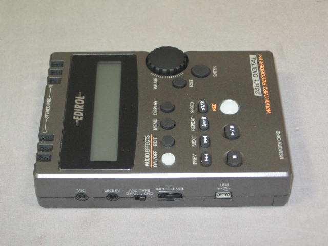 Roland Edirol R-1 R1 Digital Audio WAVE/MP3 Recorder NR 4