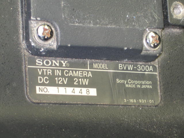 Sony BVW-300A Betacam SP 3 CCD Broadcast Video Camera + 4