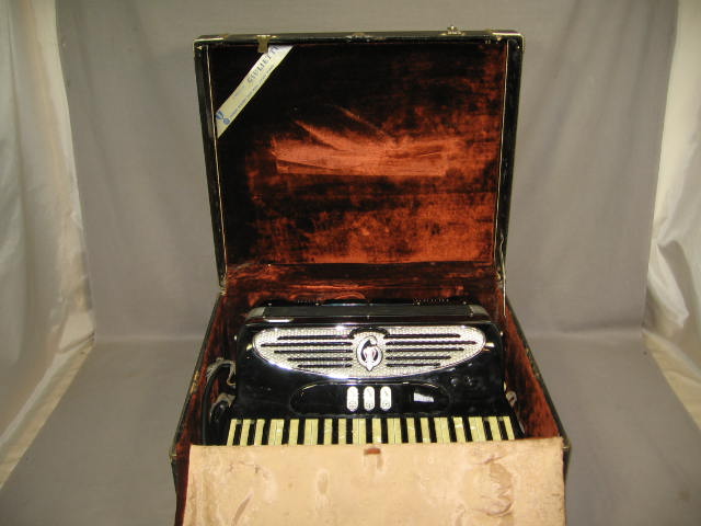 Vintage Giulietti S.32 Piano Accordion Accordian Italy