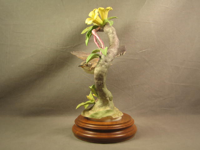 Royal Worcester Dorothy Doughty Bewicks Wren Bird Flower Porcelain Figure NR 2