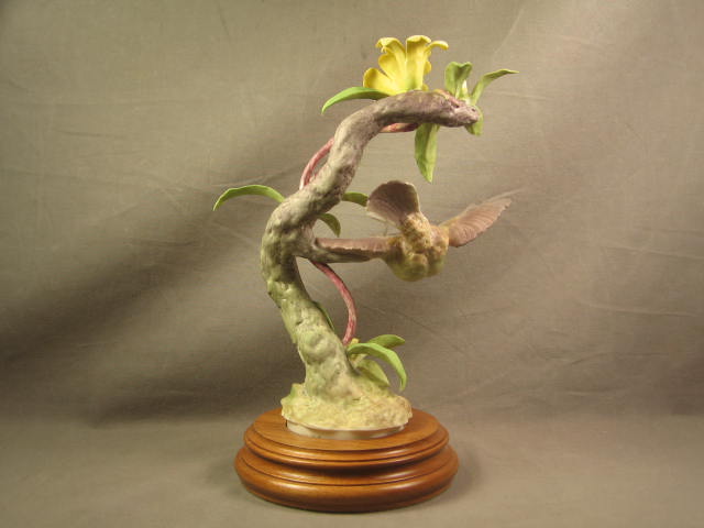 Royal Worcester Dorothy Doughty Bewicks Wren Bird Flower Porcelain Figure NR 3