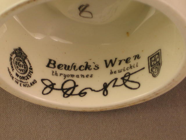 Royal Worcester Dorothy Doughty Bewicks Wren Bird Flower Porcelain Figure NR 8