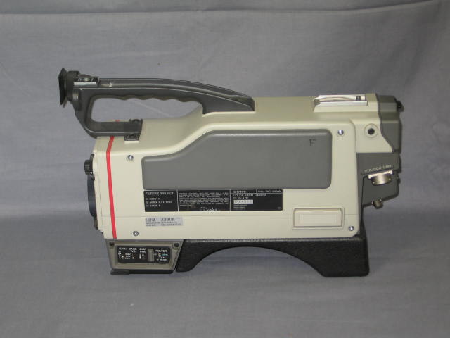Sony DXC-3000A 3 CCD 3CCD Color Video Camera Camcorder