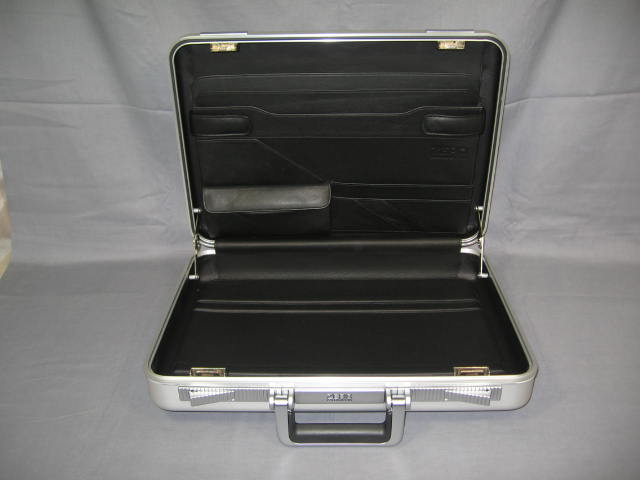 Zero Halliburton Executive Attache Case Briefcase W/Box 3
