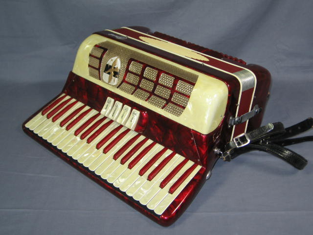 Vintage Red Capri Piano Accordion Accordian W/ Case NR! 2