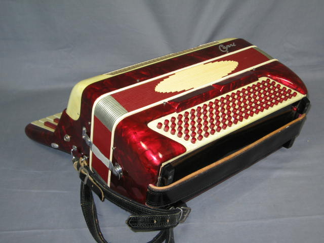 Vintage Red Capri Piano Accordion Accordian W/ Case NR! 4