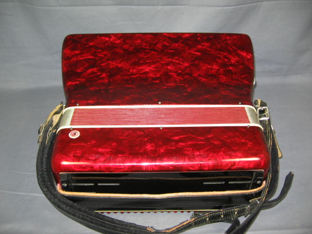 Vintage Red Capri Piano Accordion Accordian W/ Case NR! 8