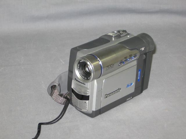 Panasonic PV-DV203 MiniDV Video Palmcorder Camcorder + 2
