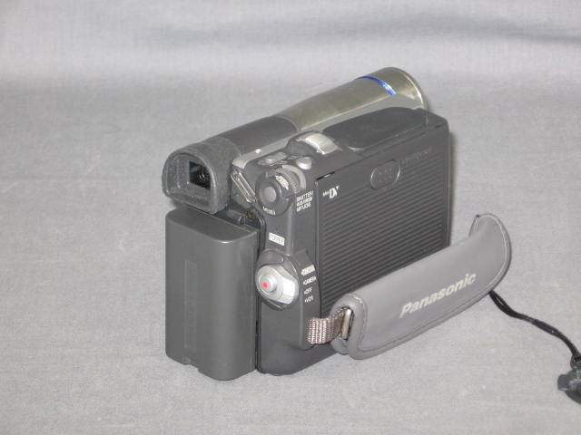 Panasonic PV-DV203 MiniDV Video Palmcorder Camcorder + 4