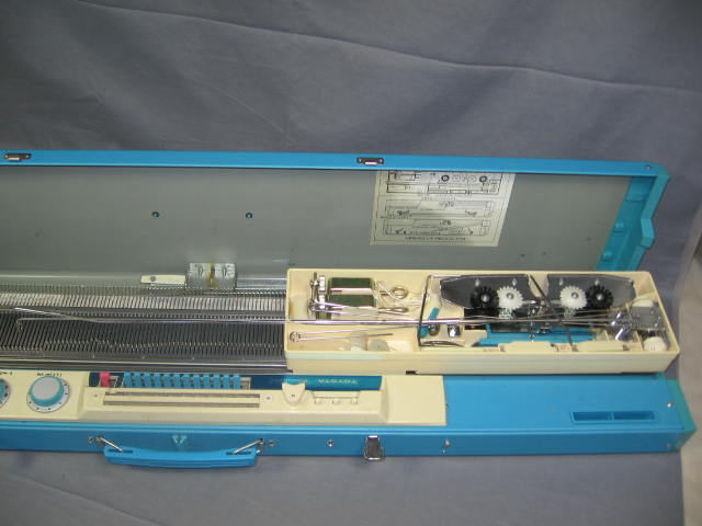 Toyota Elena Auto 7 K747 20 Punch Card Knitting Machine w/20 Replacement Cards 5