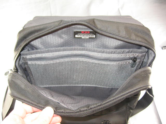 Tumi Computer Messenger Bag Backpack Travel Luggage NR 4