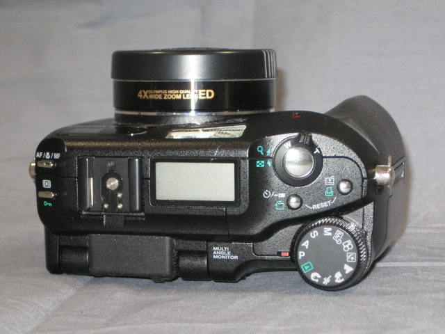 Olympus Camedia C-5060 Wide Zoom Camera 5.1 Megapixel 5
