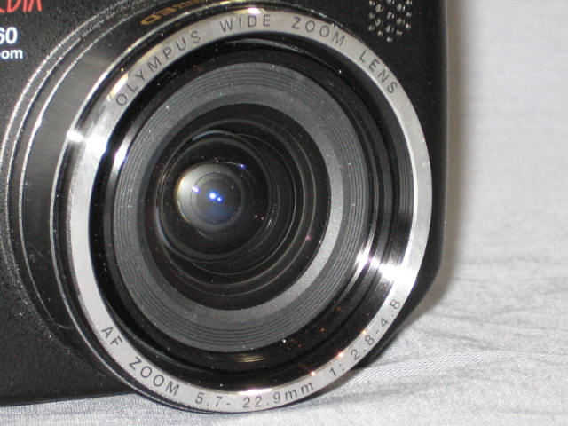Olympus Camedia C-5060 Wide Zoom Camera 5.1 Megapixel 7