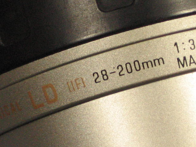 Tamron AF 28-200mm Super II Macro Lens F/3.8-5.6 Canon 2
