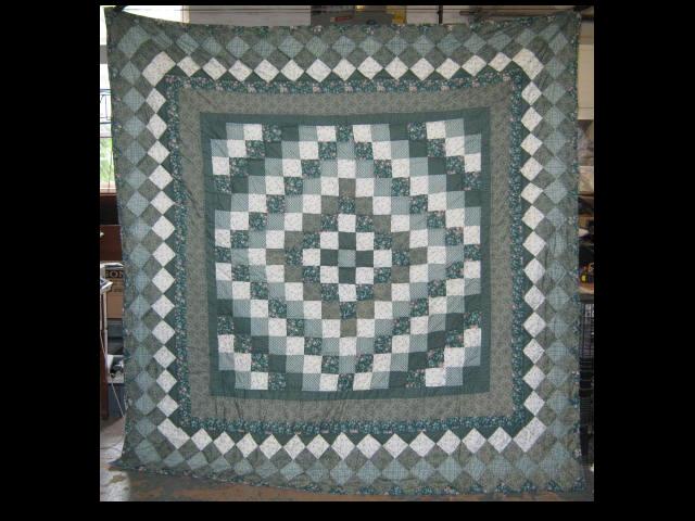 Lovely Hand Made Amish Queen Size Quilt Never Used NR!