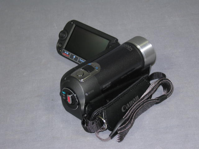 Canon FS200 Digital Flash Memory Video Camera Camcorder 3