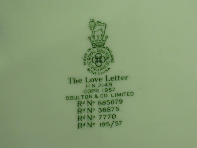 Royal Doulton Figurine Love Letter HN2149 HN 2149 NR! 7