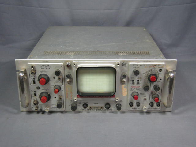 Tektronix RM 561A Oscilloscope 3A1 Dual Trace Amp 3T77