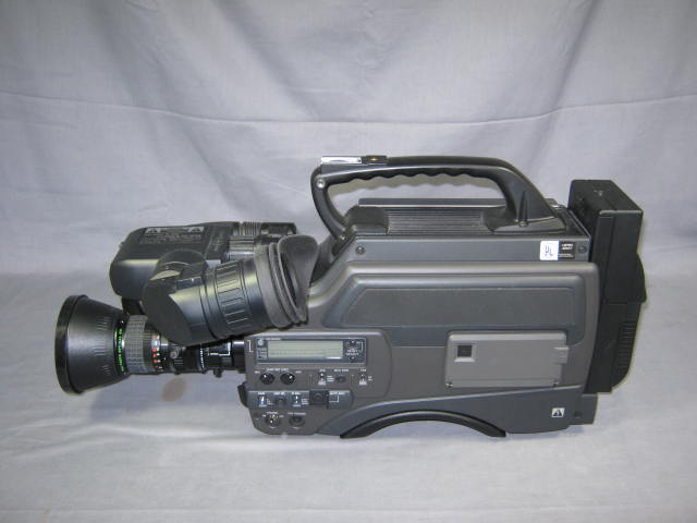 JVC GY X3 3 CCD 3CCD SVHS S-VHS Video Camera Camcorder+ 1